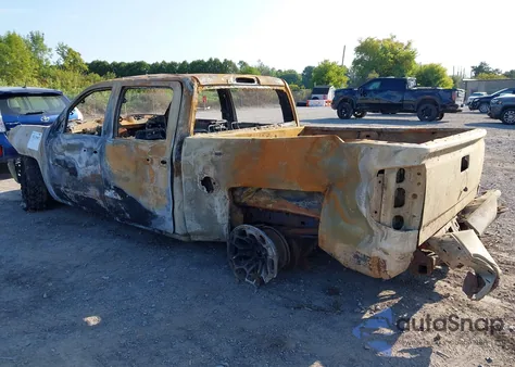 2018 Chevrolet Silverado 1500 2Lt from USA, damaged, VIN 3GCUKREC6JG229489